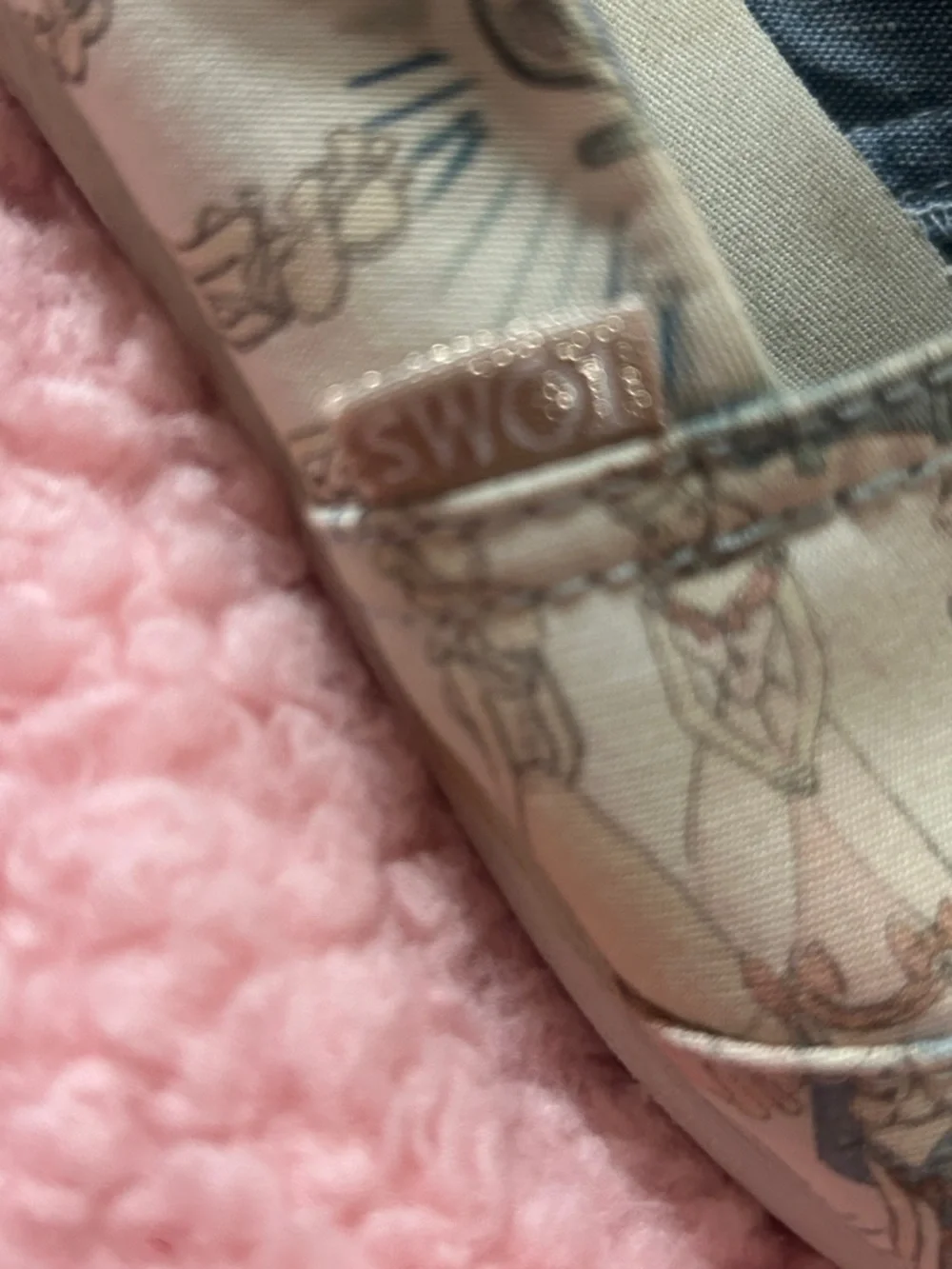 Toms Disney Princesses Canvas Slip-On Flats